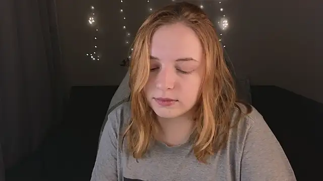 Snapshot of Hanna_melon chatting on October 2025 08:51:02 PM Hanna melon online show from October 2025 08:51:02 PM