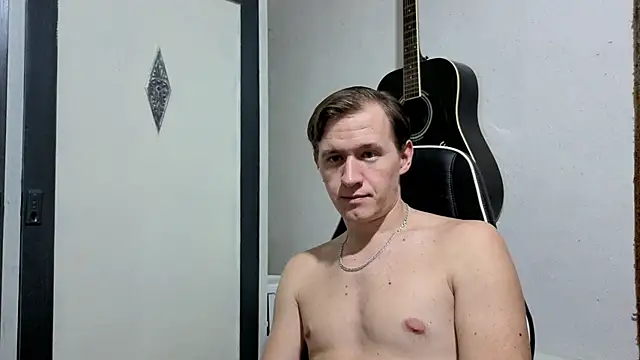 Snapshot of DiMastyzzz chatting on February 2025 01:43:01 PM DiMastyzzz online show from February 2025 01:43:01 PM