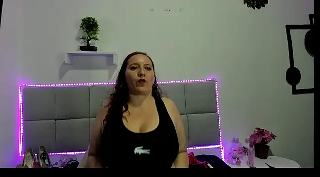 Snapshot of Madisson_Housse chatting on March 2025 08:26:01 AM Madisson Housse online show from March 2025 08:26:01 AM