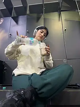 fiorella paris online show from March 2026 02:09:02 PM