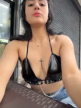 fiorella paris online show from March 2026 09:29:02 PM