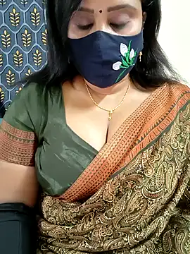 Snapshot of Queenflowerr chatting on November 2025 05:26:01 PM Queenflowerr online show from November 2025 05:26:01 PM