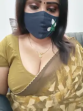 Queenflowerr online show from July 2026 06:00:02 PM
