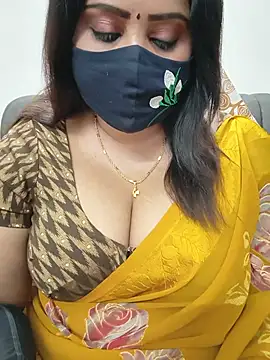 Queenflowerr online show from July 2026 05:38:01 PM