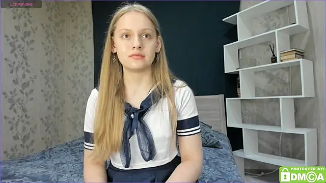 Snapshot of onelovelyalice chatting on January 2025 08:59:02 PM onelovelyalice online show from January 2025 08:59:02 PM