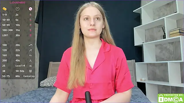 Snapshot of onelovelyalice chatting on February 2025 01:46:02 PM onelovelyalice online show from February 2025 01:46:02 PM