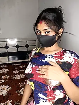 Love-N online show from March 2026 08:53:01 PM