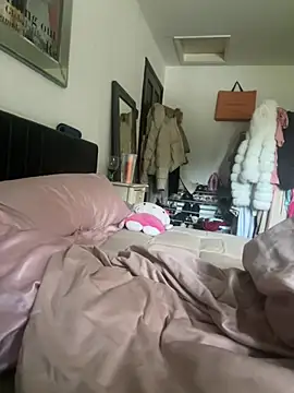 Snapshot of blissdimicco chatting on March 2025 08:52:01 AM blissdimicco online show from March 2025 08:52:01 AM