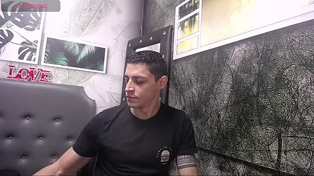 Snapshot of Frank_Millers chatting on February 2025 01:22:01 PM Frank Millers online show from February 2025 01:22:01 PM