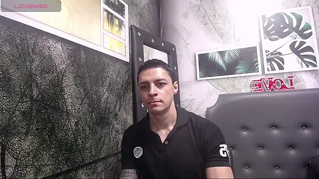 Snapshot of Frank_Millers chatting on February 2025 12:27:01 PM Frank Millers online show from February 2025 12:27:01 PM