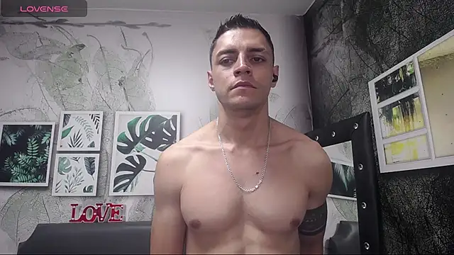 Snapshot of Frank_Millers chatting on February 2025 11:09:02 PM Frank Millers online show from February 2025 11:09:02 PM