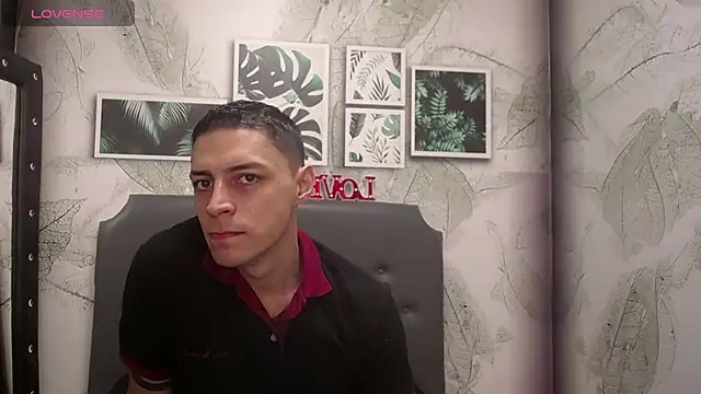 Snapshot of Frank_Millers chatting on February 2025 03:43:01 PM Frank Millers online show from February 2025 03:43:01 PM