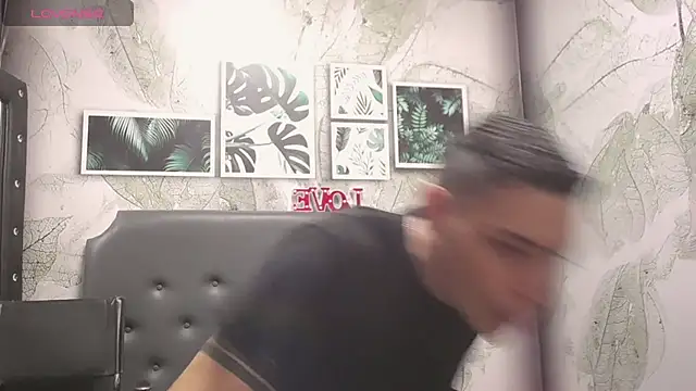 Snapshot of Frank_Millers chatting on February 2025 03:08:01 PM Frank Millers online show from February 2025 03:08:01 PM