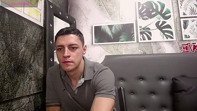 Snapshot of Frank_Millers chatting on February 2025 07:43:02 PM Frank Millers online show from February 2025 07:43:02 PM