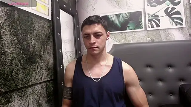 Snapshot of Frank_Millers chatting on February 2025 07:03:01 PM Frank Millers online show from February 2025 07:03:01 PM