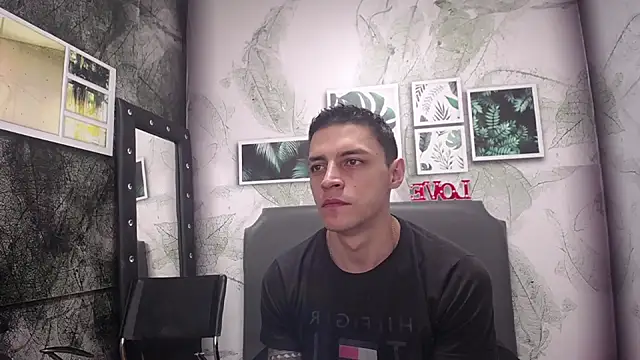 Snapshot of Frank_Millers chatting on March 2025 12:56:02 PM Frank Millers online show from March 2025 12:56:02 PM