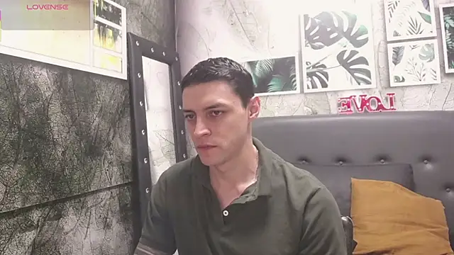 Snapshot of Frank_Millers chatting on March 2025 01:02:01 PM Frank Millers online show from March 2025 01:02:01 PM