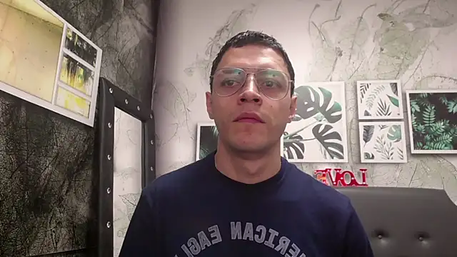 Snapshot of Frank_Millers chatting on September 2025 07:25:01 PM Frank Millers online show from September 2025 07:25:01 PM