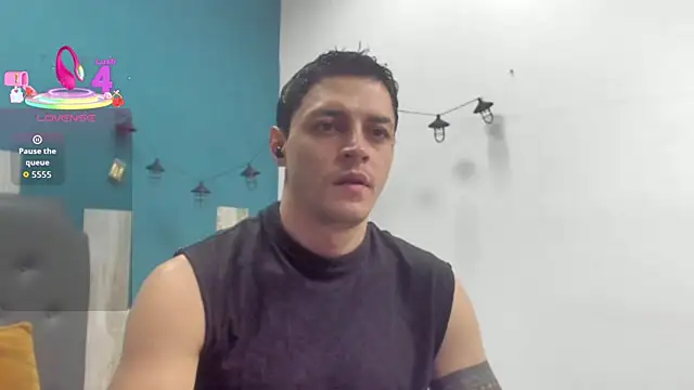 Snapshot of Frank_Millers chatting on October 2025 05:03:02 PM Frank Millers online show from October 2025 05:03:02 PM