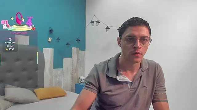 Snapshot of Frank_Millers chatting on October 2025 07:36:02 PM Frank Millers online show from October 2025 07:36:02 PM