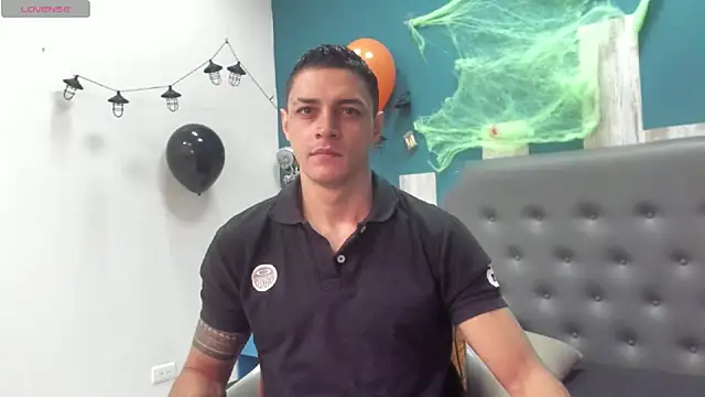 Snapshot of Frank_Millers chatting on October 2025 07:51:01 PM Frank Millers online show from October 2025 07:51:01 PM