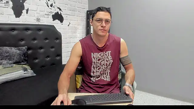 Snapshot of Frank_Millers chatting on November 2025 08:42:01 PM Frank Millers online show from November 2025 08:42:01 PM