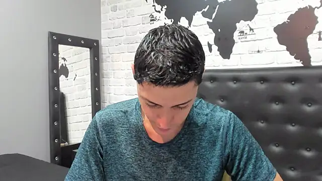 Snapshot of Frank_Millers chatting on November 2025 08:10:01 PM Frank Millers online show from November 2025 08:10:01 PM