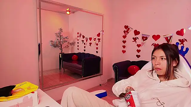 Snapshot of Charlotte_ethan chatting on February 2025 03:37:01 AM Charlotte ethan online show from February 2025 03:37:01 AM