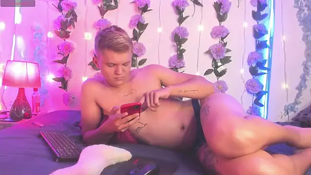 izan 20 online show from April 2026 04:00:01 PM