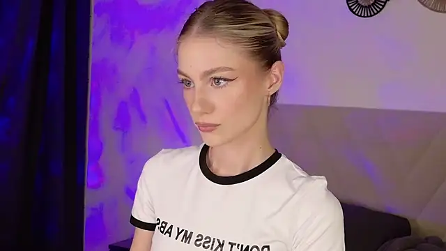 GabriellaOlsen online show from February 2026 05:35:01 PM