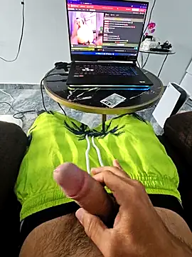 Snapshot of j0nathan00 chatting on December 2025 08:02:02 PM j0nathan00 online show from December 2025 08:02:02 PM