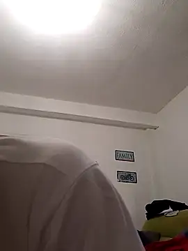 Snapshot of wapo100x100 chatting on February 2025 03:27:02 PM wapo100x100 online show from February 2025 03:27:02 PM