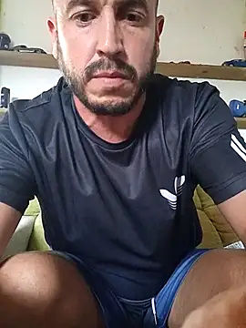 Snapshot of wapo100x100 chatting on October 2025 03:32:01 PM wapo100x100 online show from October 2025 03:32:01 PM