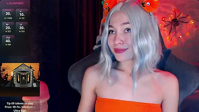 Ohmy Nora  online show from November 2025 01:57:01 PM