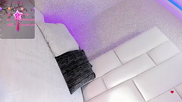 Angeles Busst online show from April 2026 09:02:01 PM