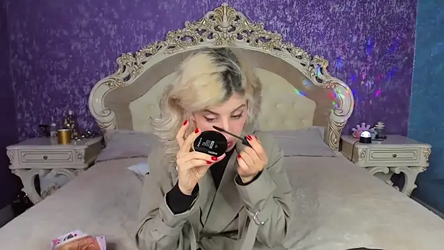 wawmom online show from April 2026 06:23:01 PM