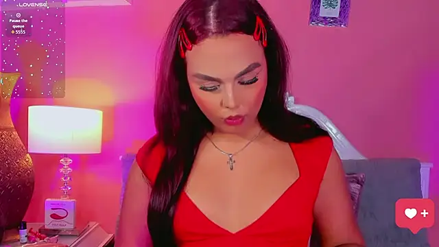 Snapshot of CamiiGarcia chatting on November 2025 04:13:02 AM CamiiGarcia online show from November 2025 04:13:02 AM