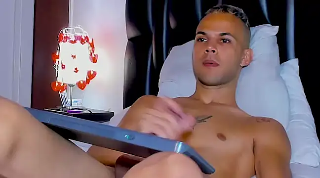 Jeremmy Love online show from February 2025 06:40:01 PM