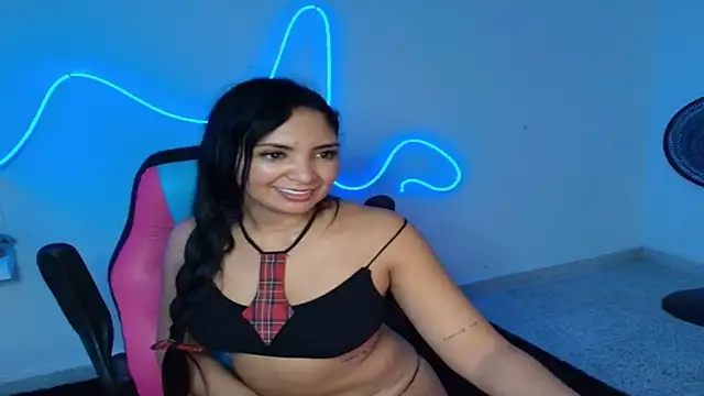 gisell363472 online show from November 2025 12:27:02 AM