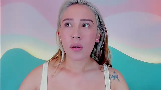 Snapshot of Lannajansen chatting on October 2025 05:17:01 PM Lannajansen online show from October 2025 05:17:01 PM