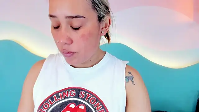 Snapshot of Lannajansen chatting on November 2025 01:44:02 PM Lannajansen online show from November 2025 01:44:02 PM