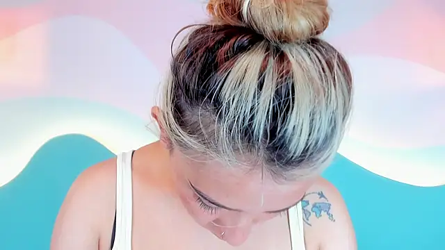 Snapshot of Lannajansen chatting on December 2025 04:35:01 PM Lannajansen online show from December 2025 04:35:01 PM