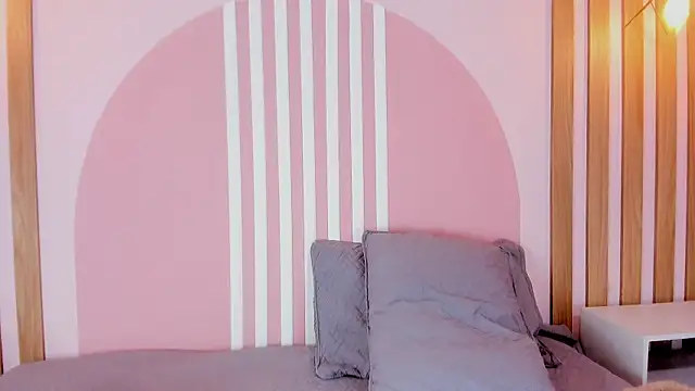 Lannajansen online show from March 2026 02:13:02 PM