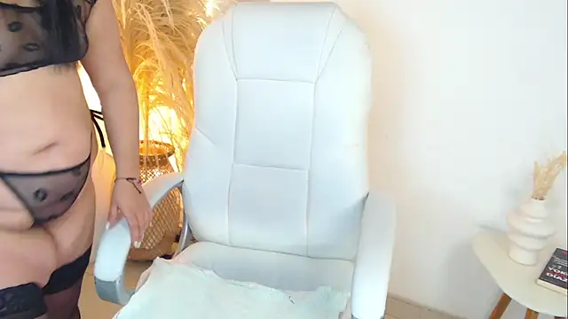 Sofi BBW online show from February 2026 12:47:02 PM