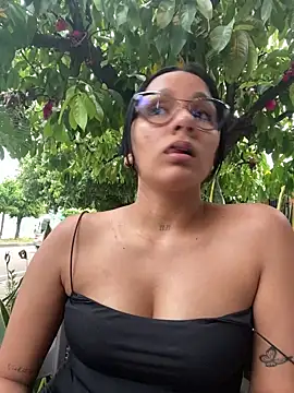 Snapshot of ruby__00 chatting on January 2025 10:35:02 PM ruby 00 online show from January 2025 10:35:02 PM