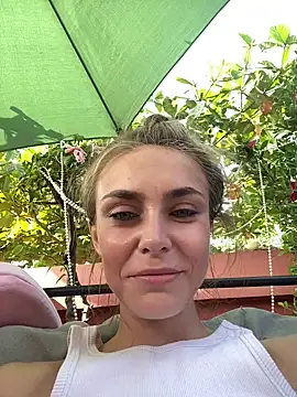 Snapshot of White_Lu chatting on February 2026 02:19:01 AM White Lu online show from February 2026 02:19:01 AM