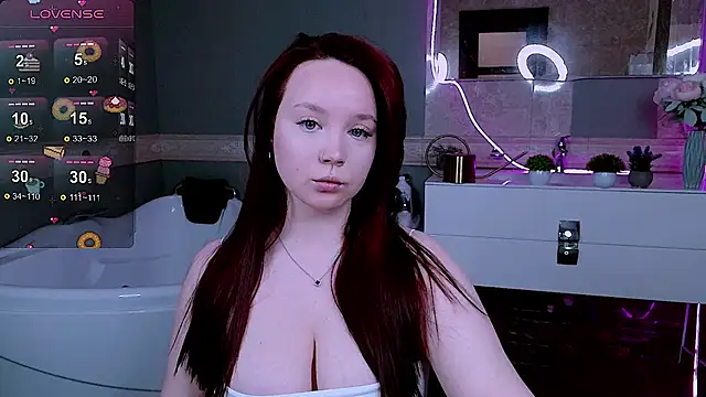 Snapshot of maya_suun chatting on May 2026 01:25:02 AM maya suun online show from May 2026 01:25:02 AM