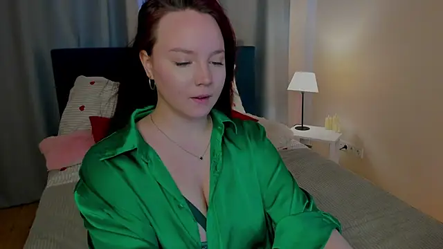 Snapshot of maya_suun chatting on May 2026 01:47:02 AM maya suun online show from May 2026 01:47:02 AM