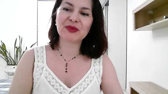 Victoria Glam online show from September 2025 05:29:02 PM