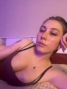 Molli Luv online show from October 2025 03:51:02 PM